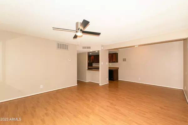 Mesa, AZ 85201,424 W BROWN Road #105