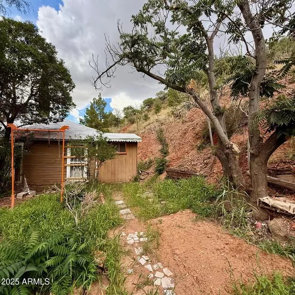 Bisbee, AZ 85603,69 Ok Street