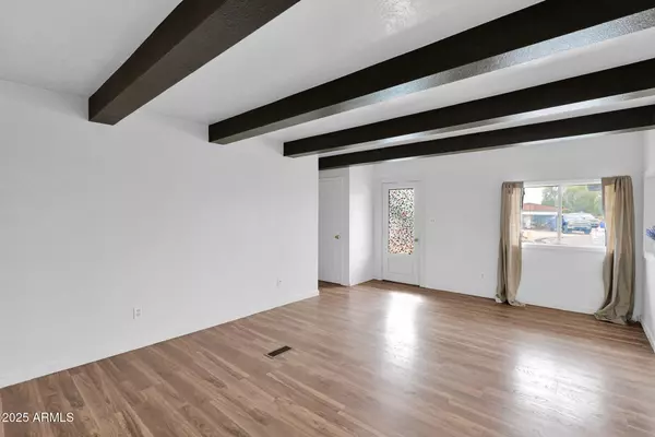 Phoenix, AZ 85022,314 E VILLA MARIA Drive