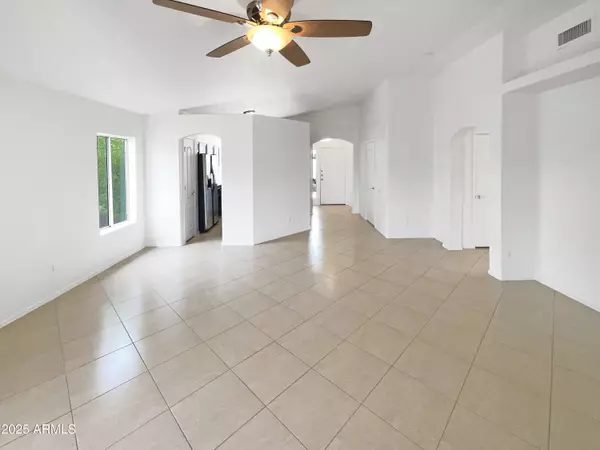 Glendale, AZ 85308,6156 W BLACKHAWK Drive