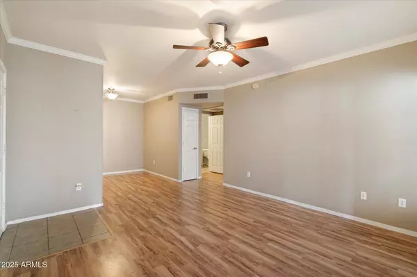 Scottsdale, AZ 85260,15095 N Thompson Peak Parkway #1018