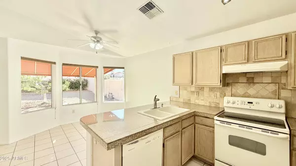 Gilbert, AZ 85234,413 N FLINT Street