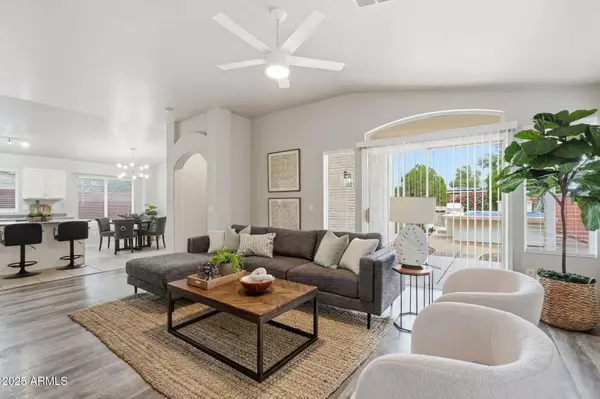 Phoenix, AZ 85032,2624 E ANDERSON Drive