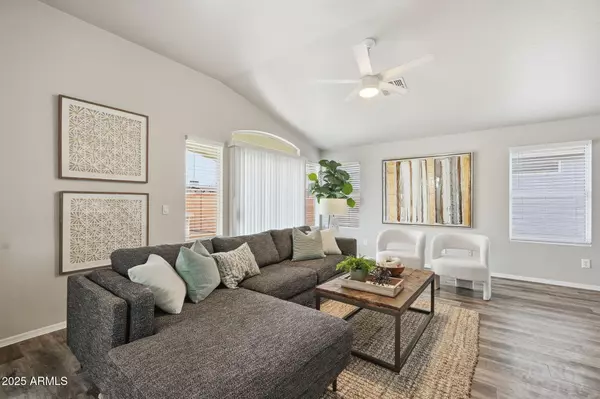 Phoenix, AZ 85032,2624 E ANDERSON Drive