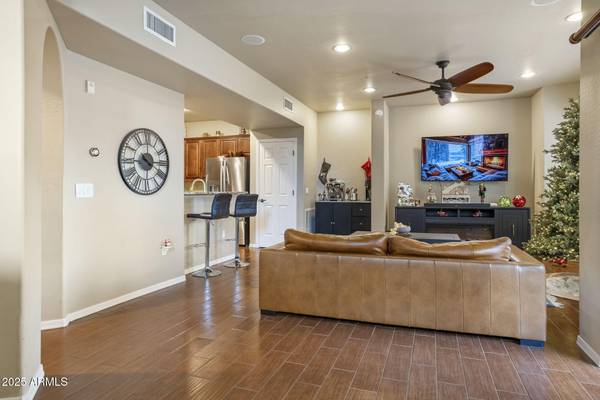 Phoenix, AZ 85050,3935 E ROUGH RIDER Road #1056