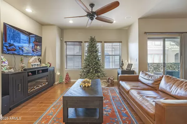 Phoenix, AZ 85050,3935 E ROUGH RIDER Road #1056