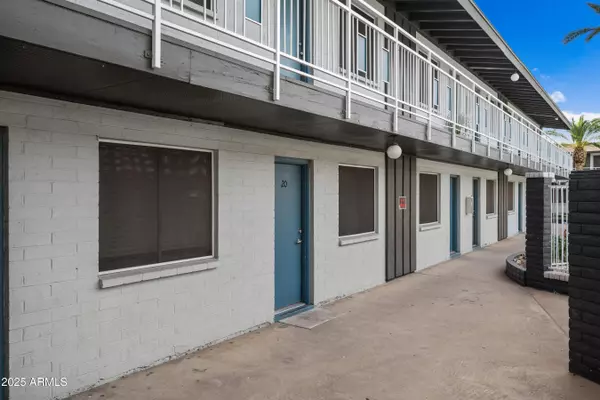 Phoenix, AZ 85018,3025 N 32nd Street #20