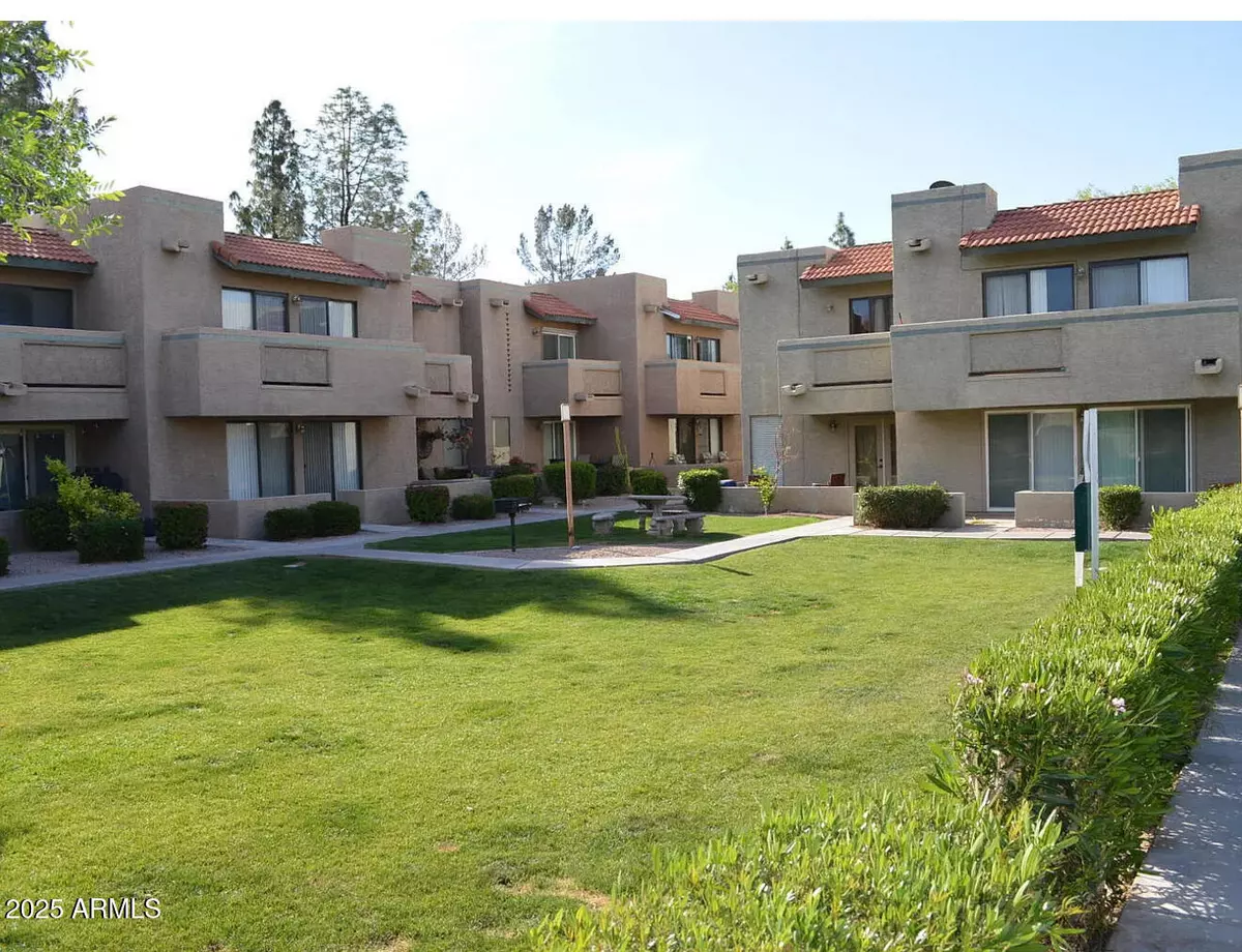 Scottsdale, AZ 85257,985 N GRANITE REEF Road #156