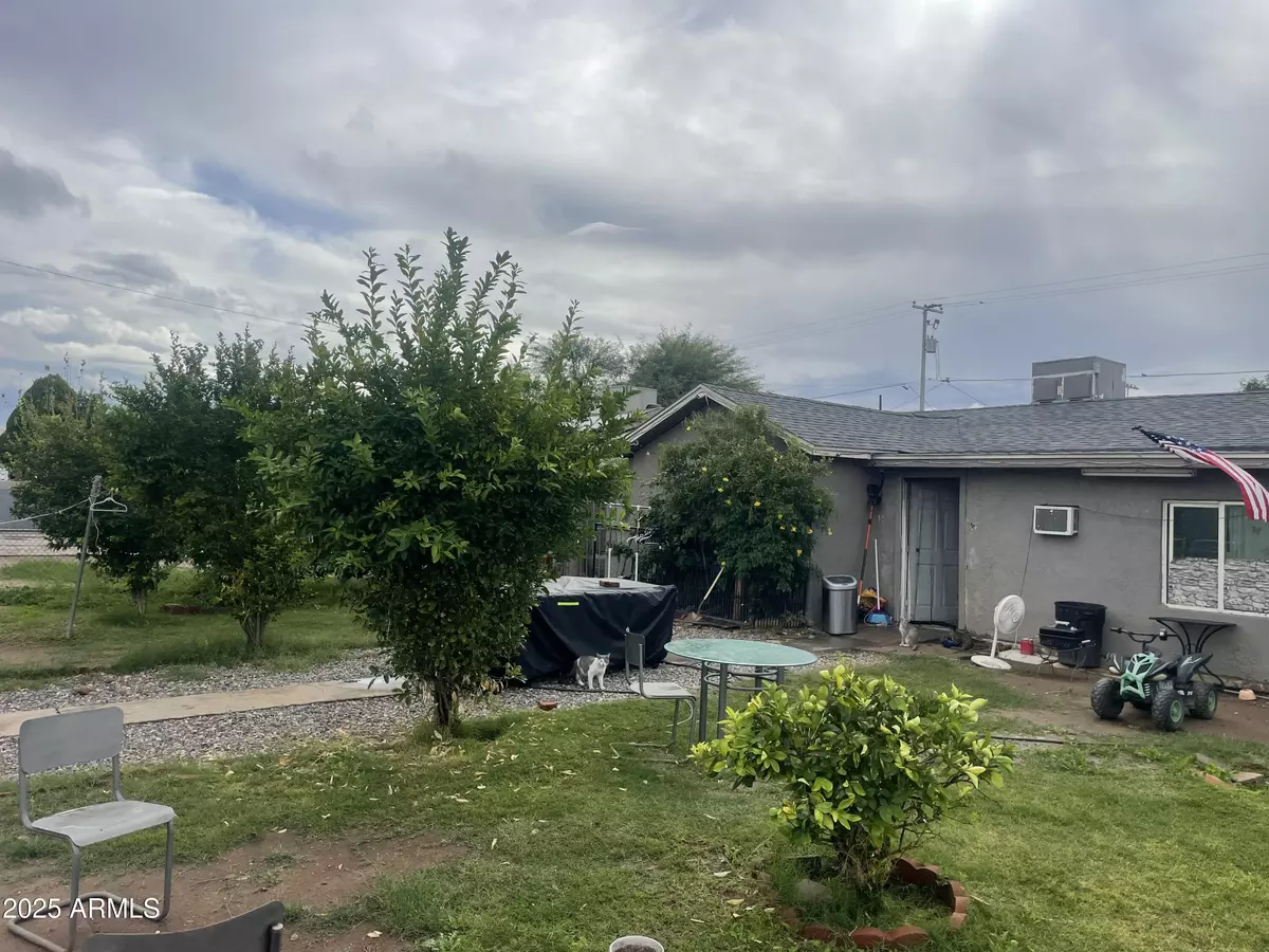 Phoenix, AZ 85009,2809 W Fillmore Street