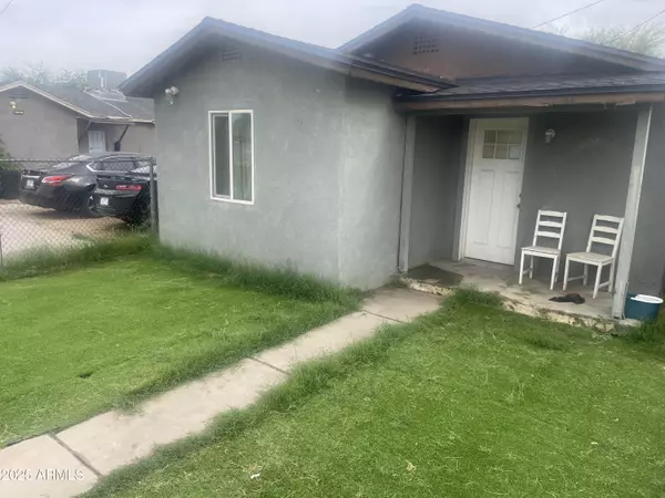 Phoenix, AZ 85009,2809 W Fillmore Street