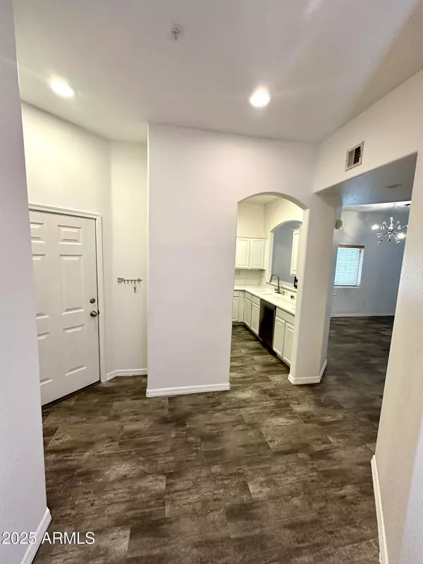 Phoenix, AZ 85016,4533 N 22ND Street #127