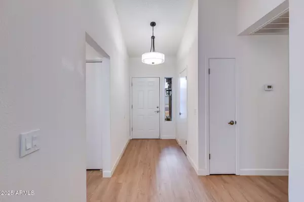 Phoenix, AZ 85037,8936 W GRANADA Road