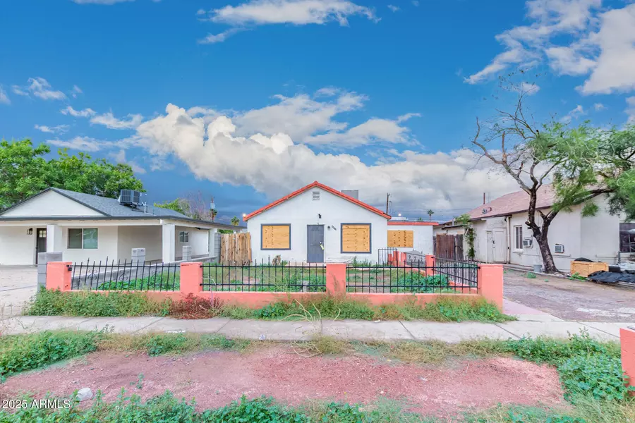 2912 E MONROE Street E, Phoenix, AZ 85034