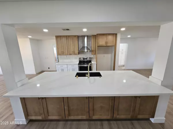 Phoenix, AZ 85015,6221 N 20TH Lane