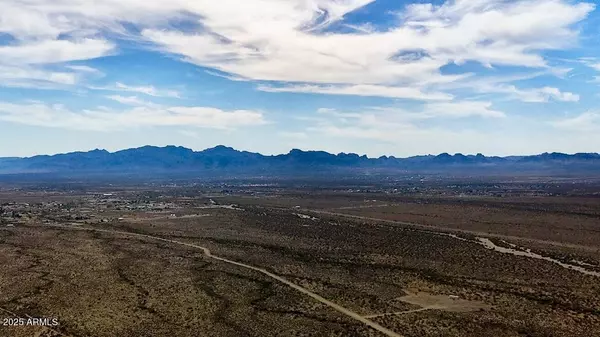 Golden Valley, AZ 86413,Santa Cruz Rd 38.79 Acres -- #-