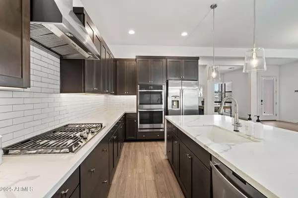 Phoenix, AZ 85042,813 E PASEO Way