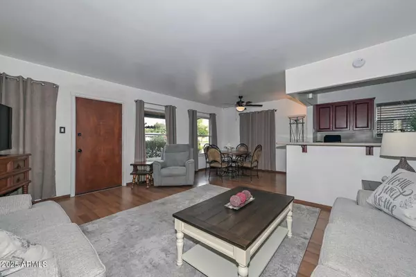 Phoenix, AZ 85013,537 W MISSOURI Avenue