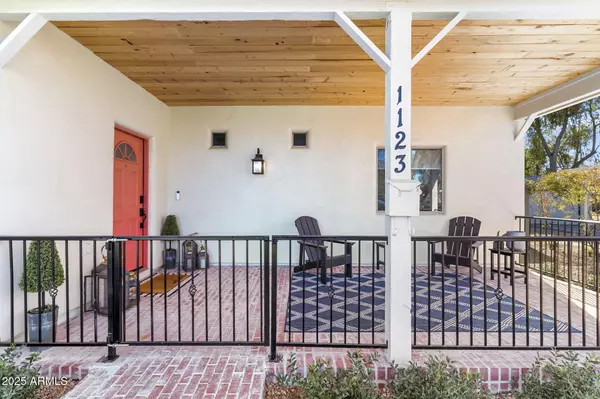 Phoenix, AZ 85014,1123 E FERN Drive S #South