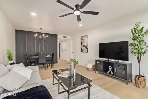 Phoenix, AZ 85029,2440 W RUE DE LAMOUR Avenue W