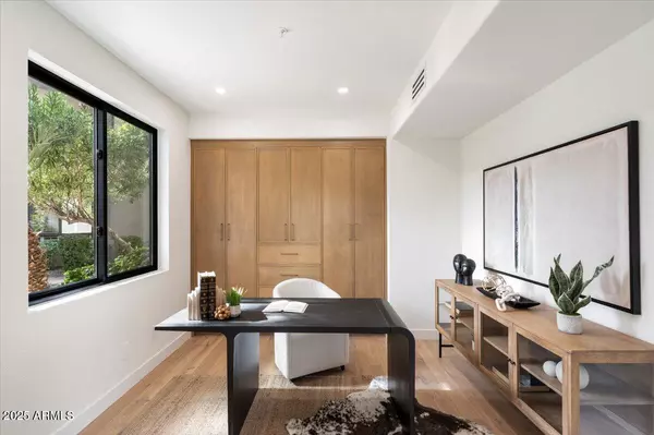 Scottsdale, AZ 85258,7400 E GAINEY CLUB Drive #109