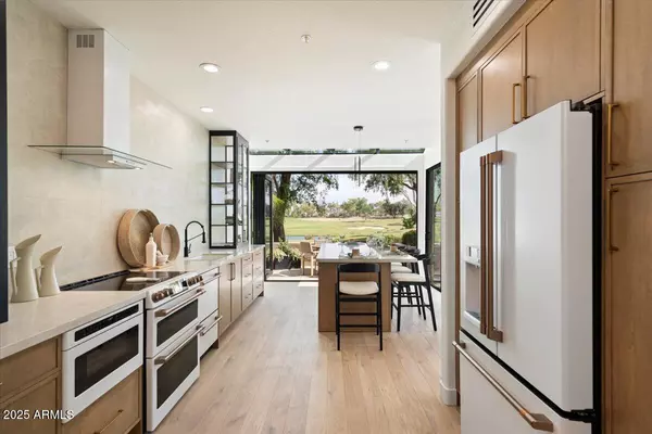 Scottsdale, AZ 85258,7400 E GAINEY CLUB Drive #109