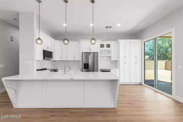 13711 W TARA Lane, Surprise, AZ 85374