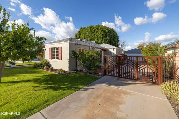 Phoenix, AZ 85003,530 W WILSHIRE Drive