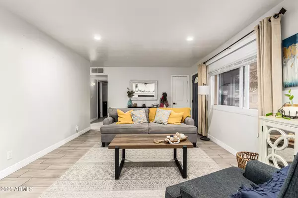 Phoenix, AZ 85029,3313 W SURREY Avenue