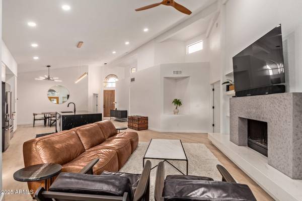 Phoenix, AZ 85044,5027 E LA MIRADA Way