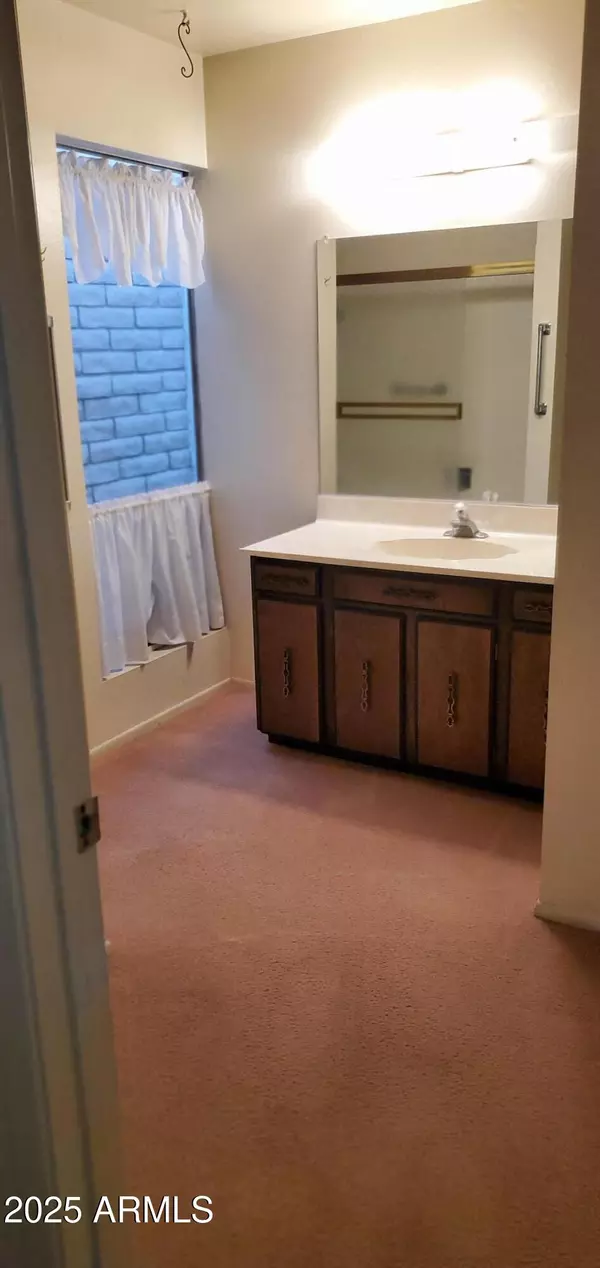 Scottsdale, AZ 85250,7844 E CRESTWOOD Way