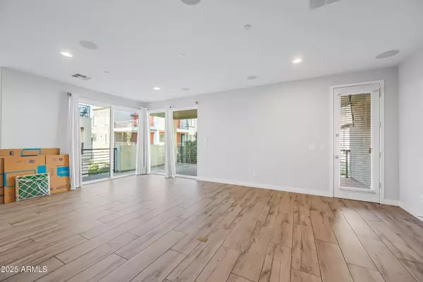 Chandler, AZ 85226,1250 N ABBEY Lane #289