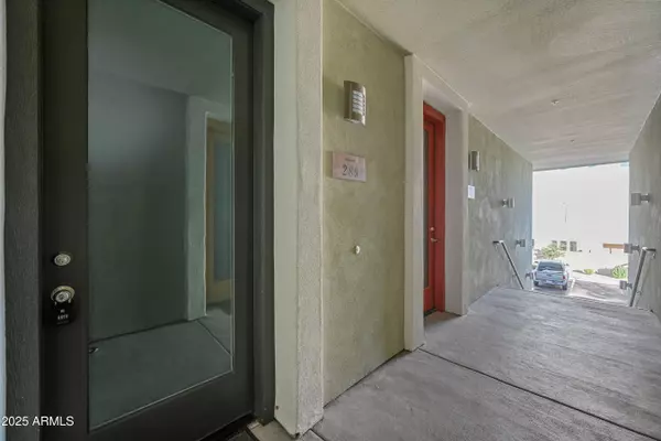 Chandler, AZ 85226,1250 N ABBEY Lane #289