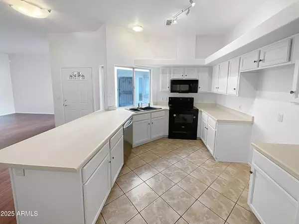 Glendale, AZ 85302,9044 N 47TH Court