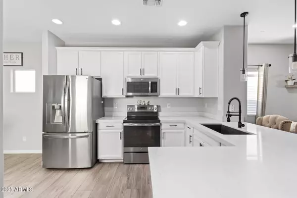 San Tan Valley, AZ 85140,1502 W HOPTREE Avenue