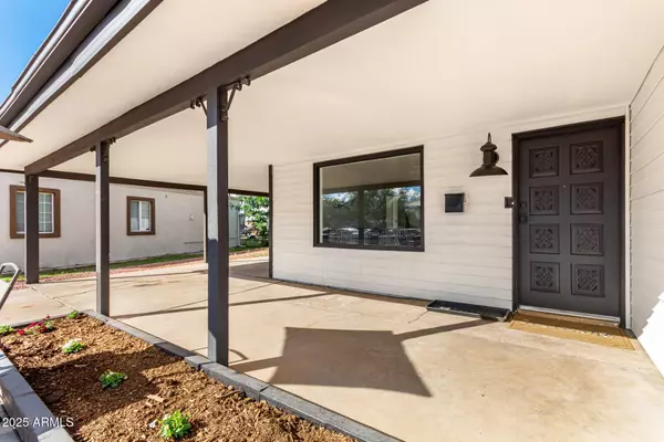 Phoenix, AZ 85013,1316 W AMELIA Avenue