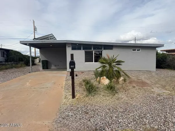 301 W BROWN Drive, Sierra Vista, AZ 85635