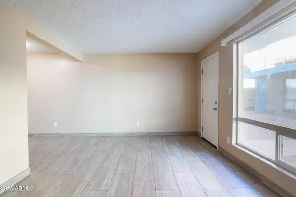 Mesa, AZ 85204,819 S STAPLEY Drive #3