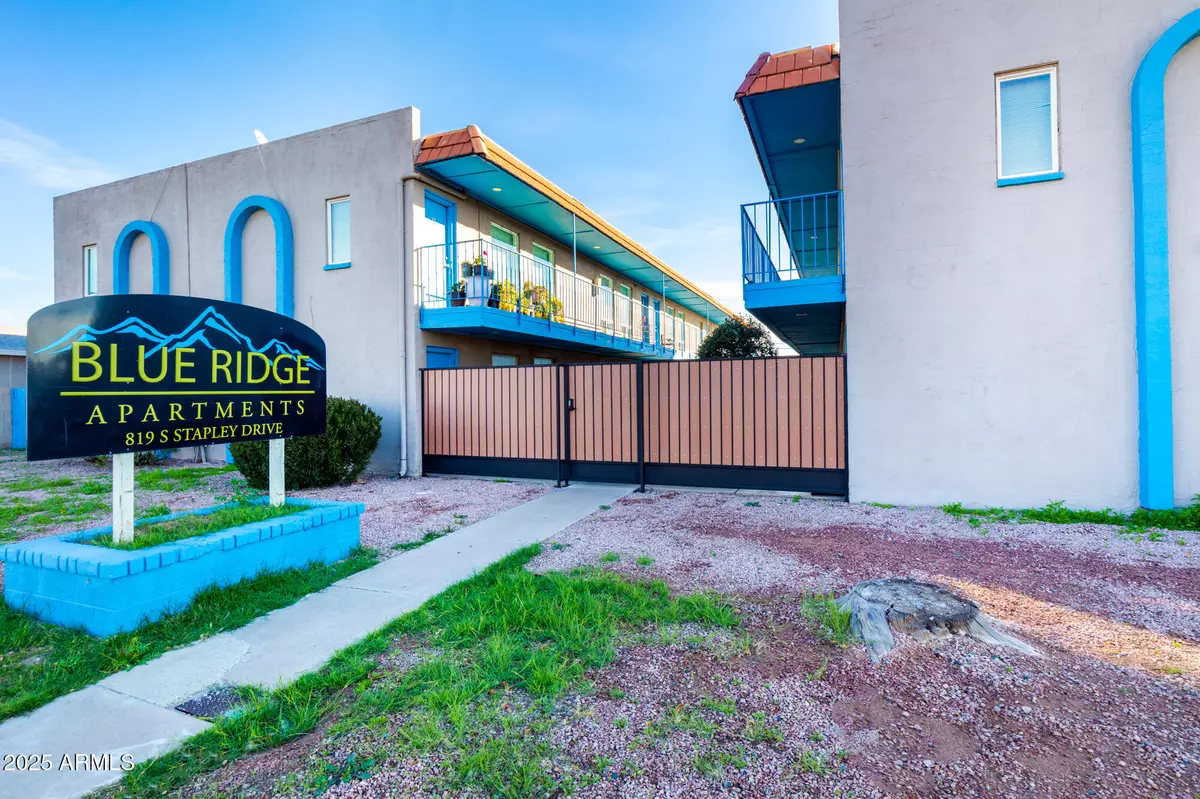 Mesa, AZ 85204,819 S STAPLEY Drive #3