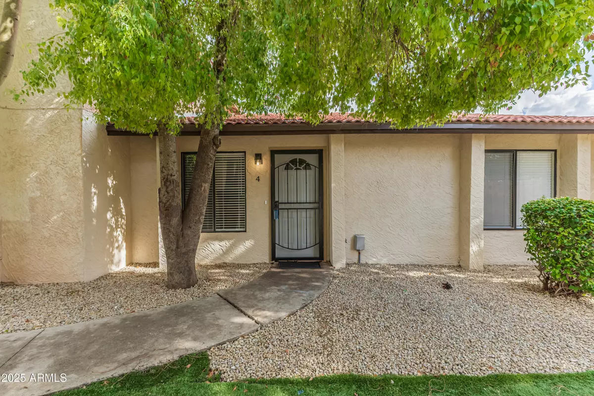 Phoenix, AZ 85032,2437 E TRACY Lane #4