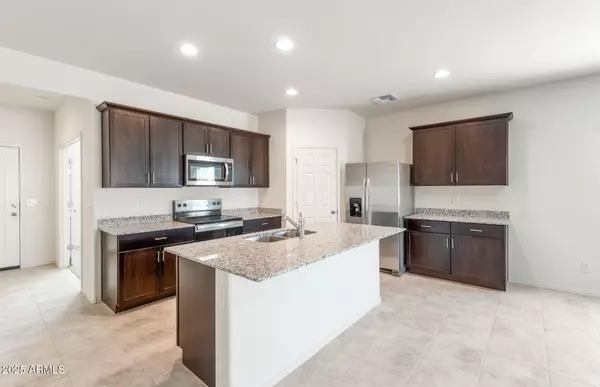 Buckeye, AZ 85326,4868 S 254TH Glen