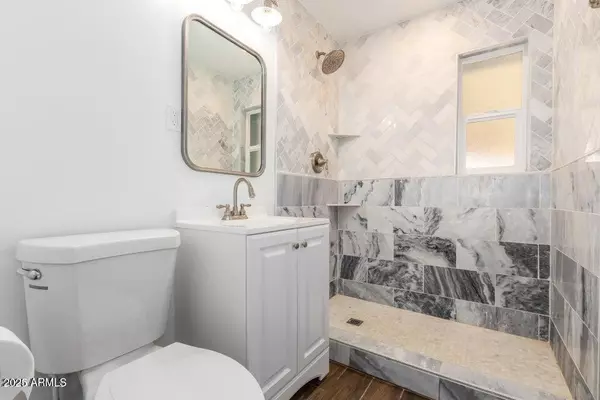 Phoenix, AZ 85015,2241 W WHITTON Avenue