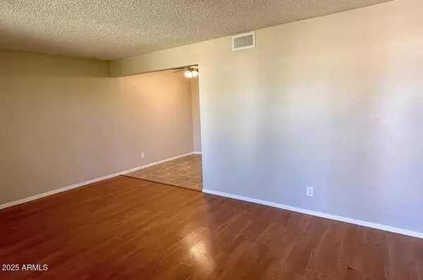 Phoenix, AZ 85015,2411 W HAZELWOOD Street #277