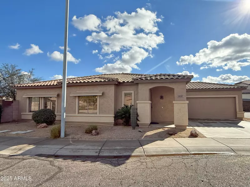 2697 E Waterview Court, Chandler, AZ 85249
