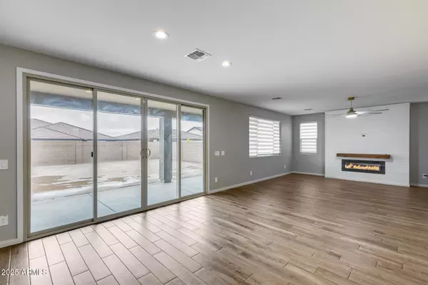 Surprise, AZ 85387,17635 W RED FOX Road W