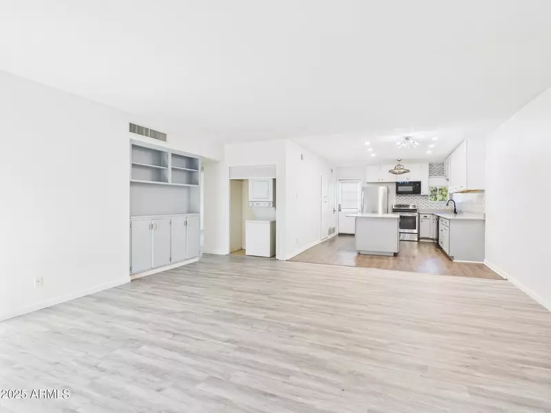 6501 N 17th Avenue #208, Phoenix, AZ 85015