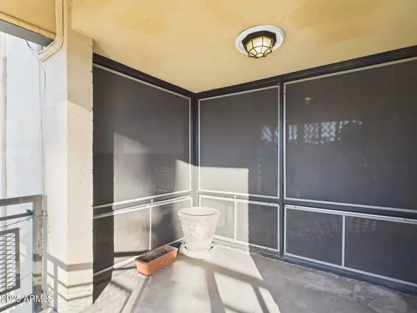 Phoenix, AZ 85015,6501 N 17th Avenue #208