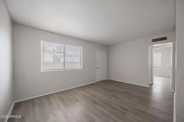 Mesa, AZ 85204,2352 E BROADWAY Road #A