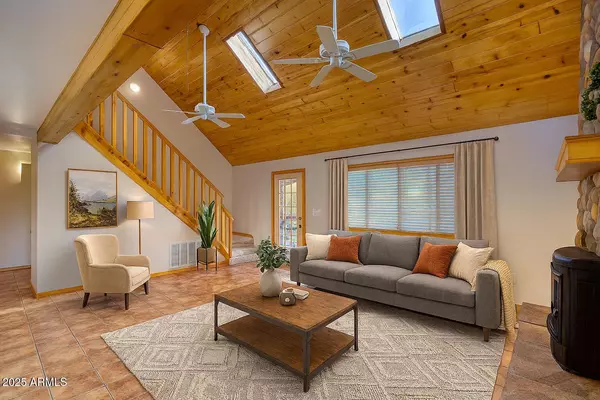 Show Low, AZ 85901,2526 CHIRICAHUA Drive