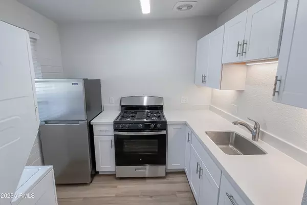 Tempe, AZ 85281,1219 S FARMER Avenue #2