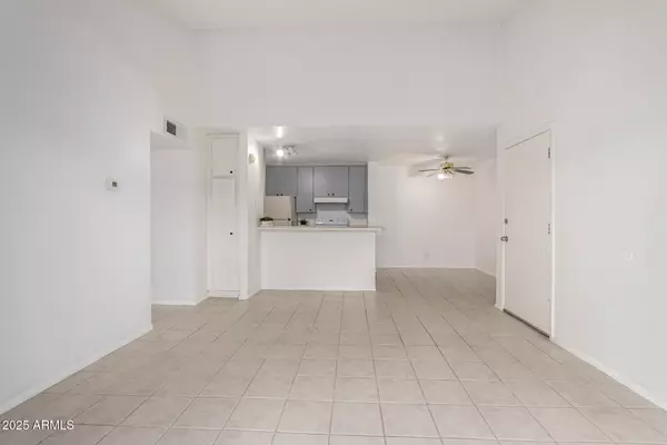 Scottsdale, AZ 85251,8055 E THOMAS Road #G202